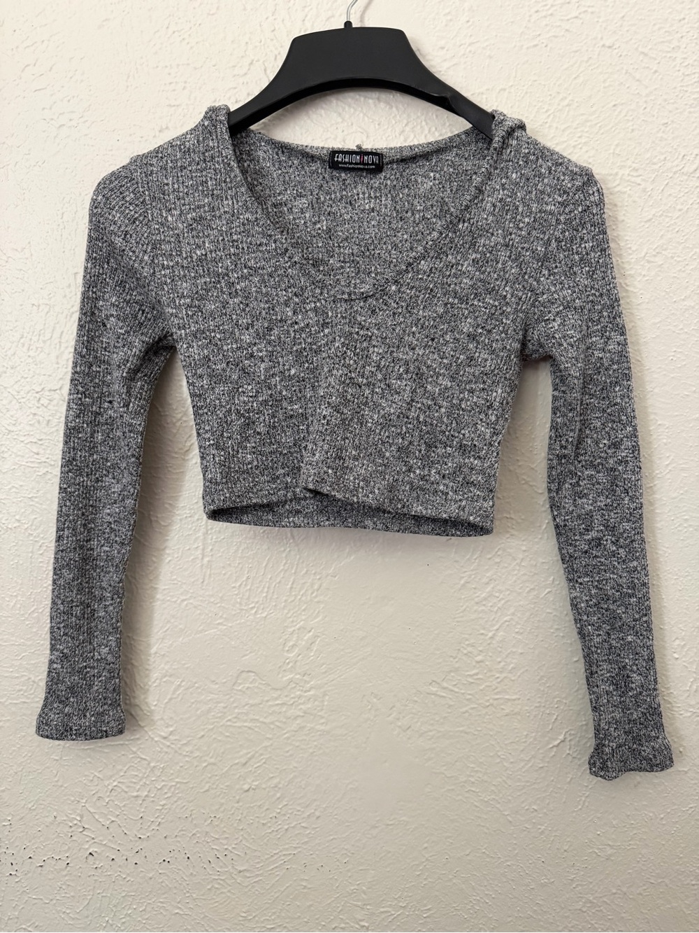 Fashion Nova Heather Gray Ribbed Long Sleeve Cropped Top